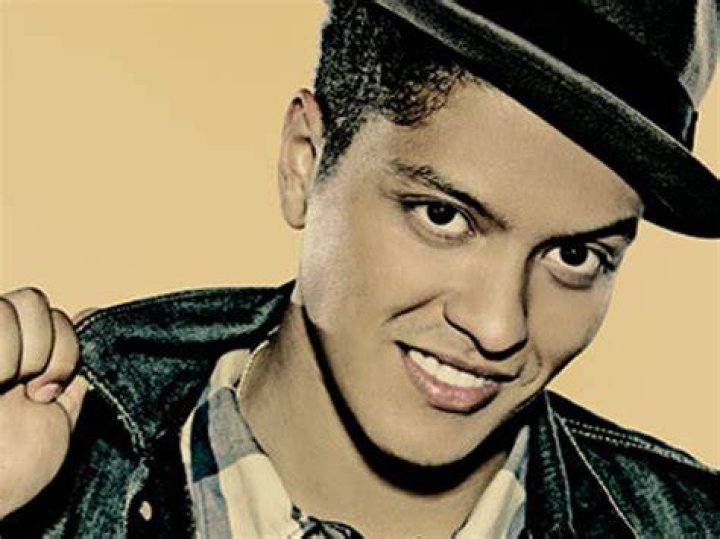 Bruno Mars wallpaper 1024x768 49089