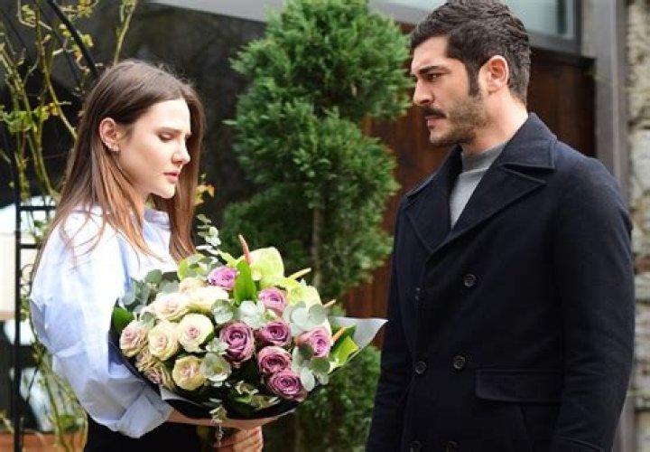 Burak Deniz and Alina Boz announced that they got married in secret