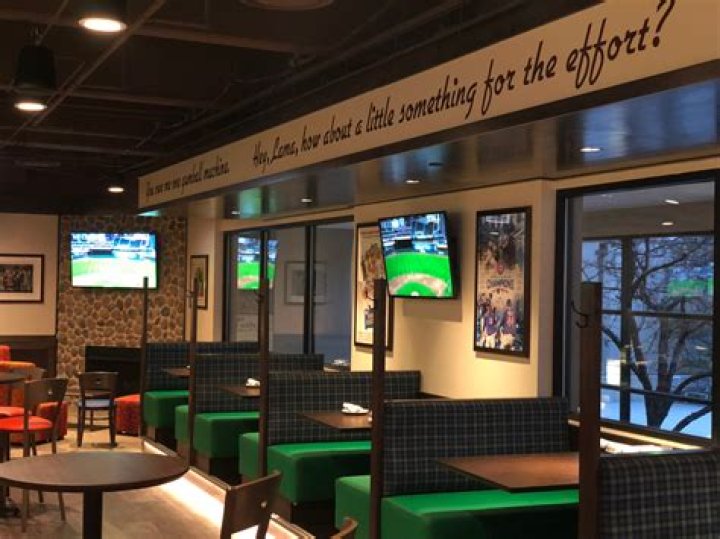 Caddyshack restaurant opens in Rosemont Crain's Chicago Business