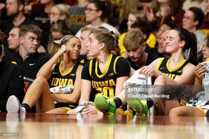 Caitlin Clark went with Hawkeyes for proximity to home