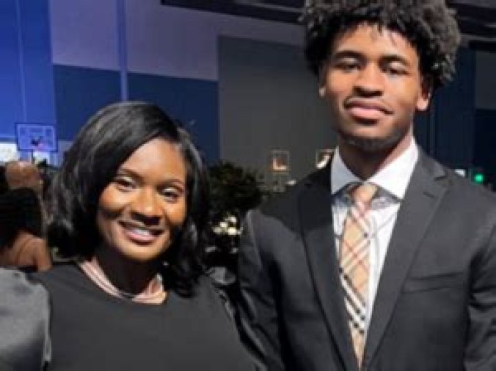 Cam Thomas Parents, Father & Mother, Girlfriend, Ethnicity, Nationality