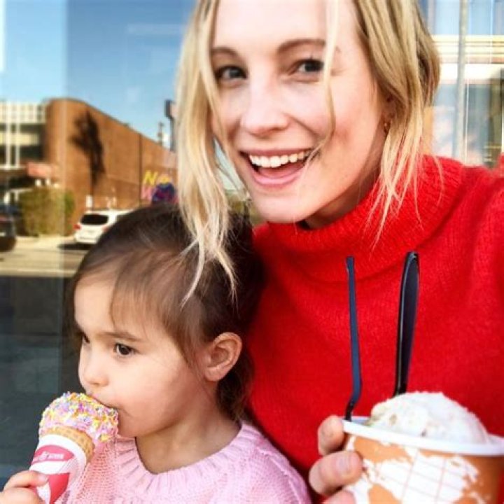 Candice King and Florence May King Vampire diaries, Candice king