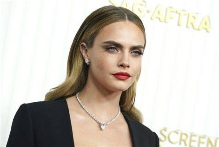 Cara Delevingne measurements, hair, eyes color. We know it all!