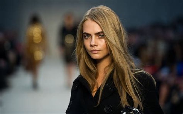 Cara Delevingne Net Worth, Salary, Age, Height, Bio, Family, Career