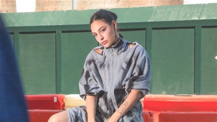 Carmen DeLeon quiere hacerte bailar (y hacerte feliz) con su m&uacute;sica