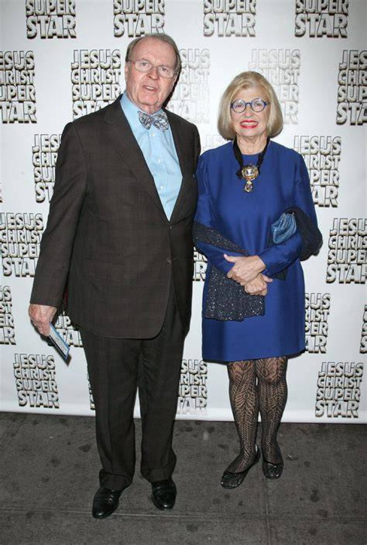 CBS Newsman Charles Osgood Dies at Home &acirc; Grieving Family Reveals Cause