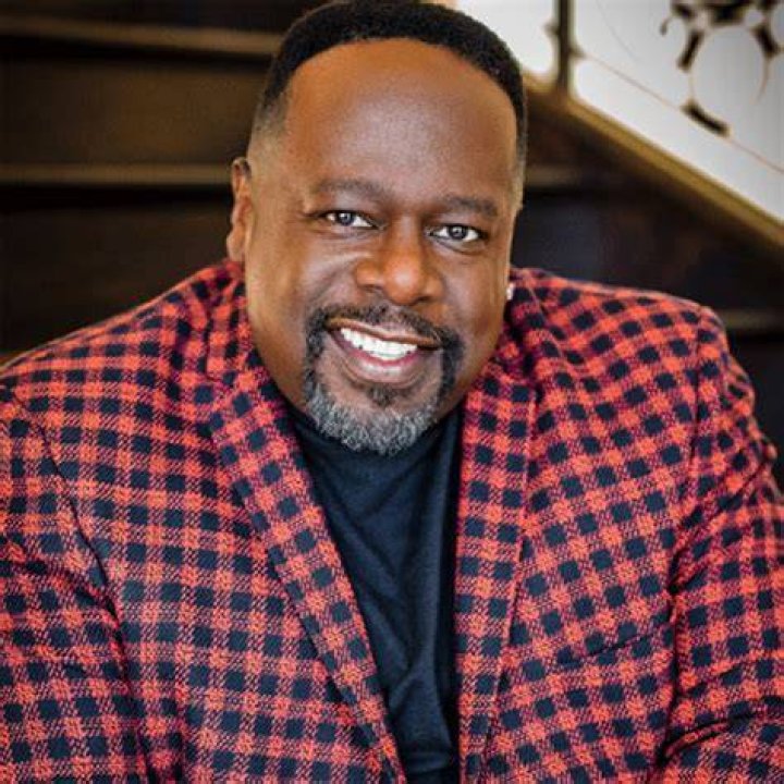 Cedric The Entertainer's Wife & Kids Bring Him Nothing But Joy