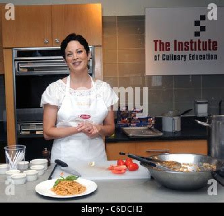 Celebrity chef Ellie Krieger offers recipes for 30minute meals she