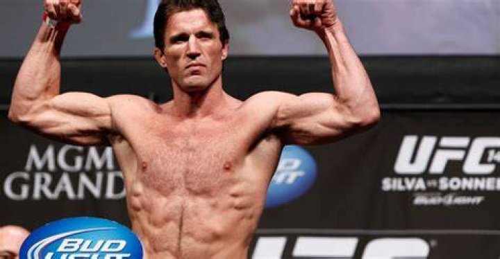 Chael Sonnen Considering Move to Light Heavyweight MMA Fighting