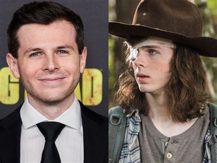 Chandler Riggs as Carl Grimes The Walking Dead Photo (16517677) Fanpop
