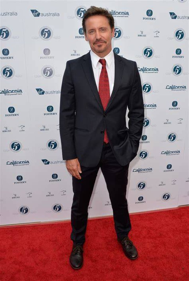 Charles Mesure
