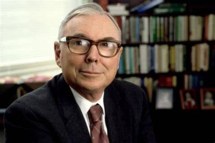 Charlie Munger, Gênio dos Investimentos, Morre aos 99 Anos TheCap