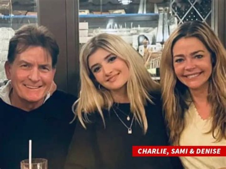 Charlie Sheen&rsquo;s Daughter Sami Shops For Lingerie Photos Hollywood