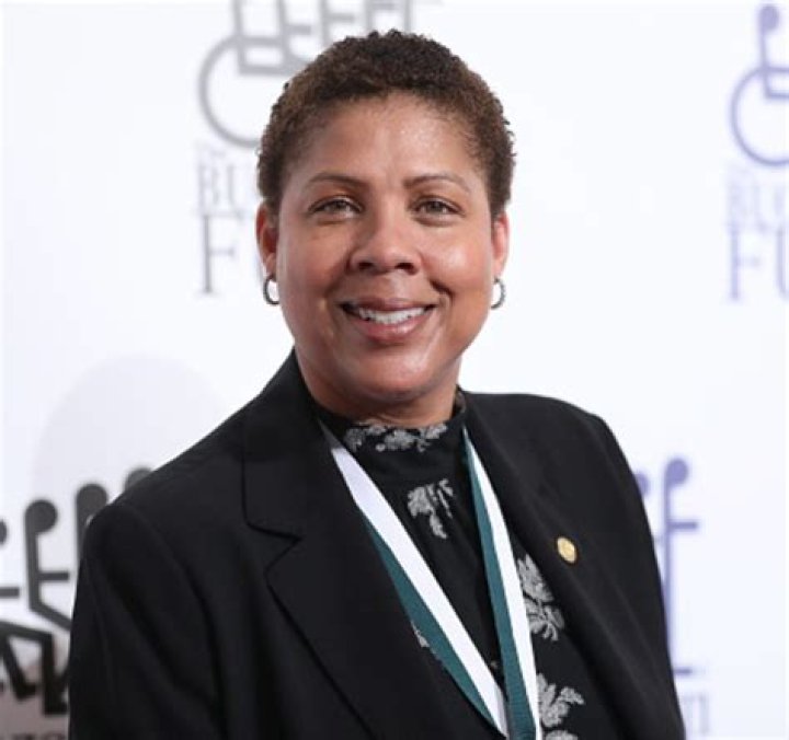 Cheryl Miller Married to Husband or Gay? Net Worth.