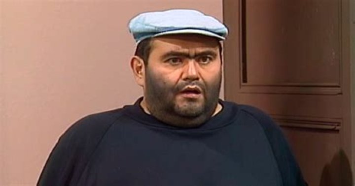 Chespirito Cap&iacute;tuloEl Botija se confunde al escuchar a la