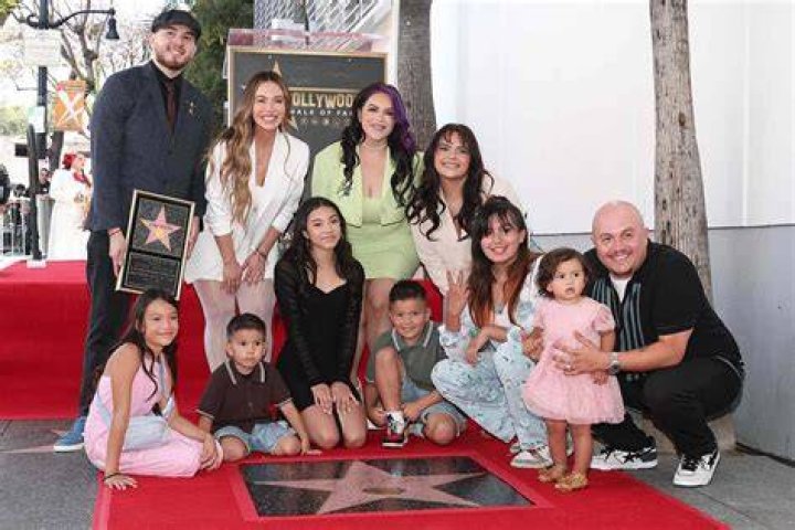 Chiquis Rivera, Jenni Rivera Daughter, Will Play Her Mom In Official Biopic