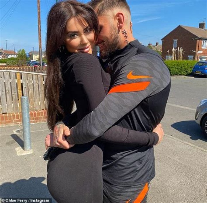 Chloe Ferry New Boyfriend All About The Geordie Shore Star&rsquo;s Beau