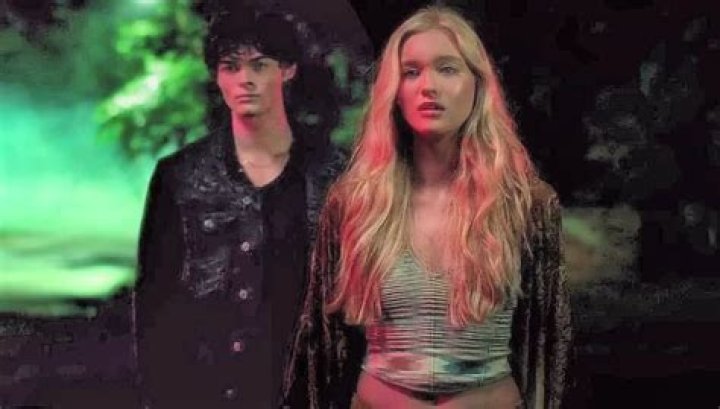 Chloe Rose Robertson as Luna Briggs Chloe Rose Robertson as Luna Briggs