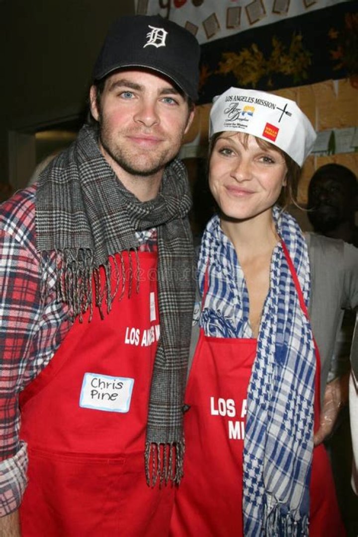 Chris Pine & Beau Garrett Dating Again? Photo 2069021 Beau Garrett