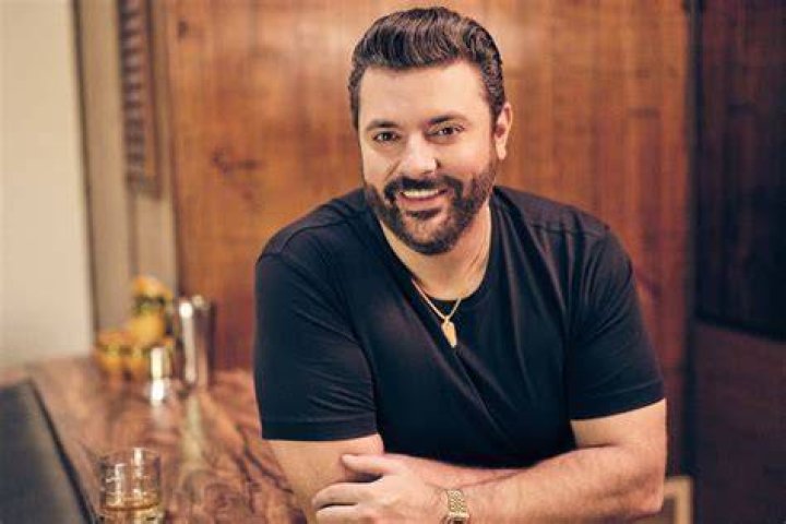 Chris Young's Next Album, 'Famous Friends', Is Coming This Summer
