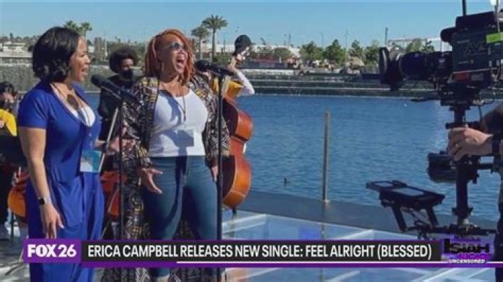 Christian R&B Singer Erica Campbell Poses with Her 3 Kids &mdash; See the