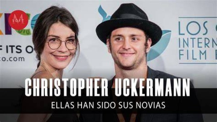 Christopher Uckermann presenta a su nueva novia (mientras su ex se