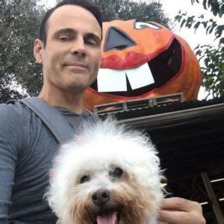 Chuck Seitsinger Bio, Net worth, Wiki, Age, Height, Girlfriend, Family