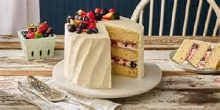 CLASSIC CAKES