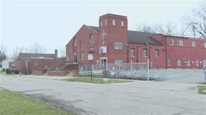 Cleveland police 1 shot outside of funeral service on city's east side