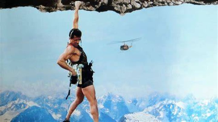 Cliffhanger in the Keys / Denzel Washington is riveting as conflicted