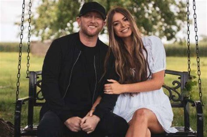 Cole Swindell Engaged to Courtney Little Billboard