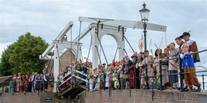 Collectiehouder Karin Scholtz Heemkundekring Blariacum