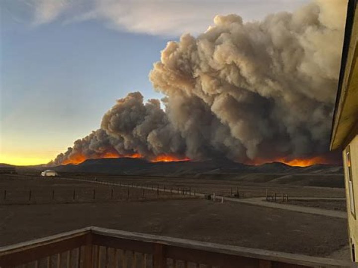 Colorado Fire Grows By 100,000 Acres In 1 Day; Hundreds Evacuate NPR