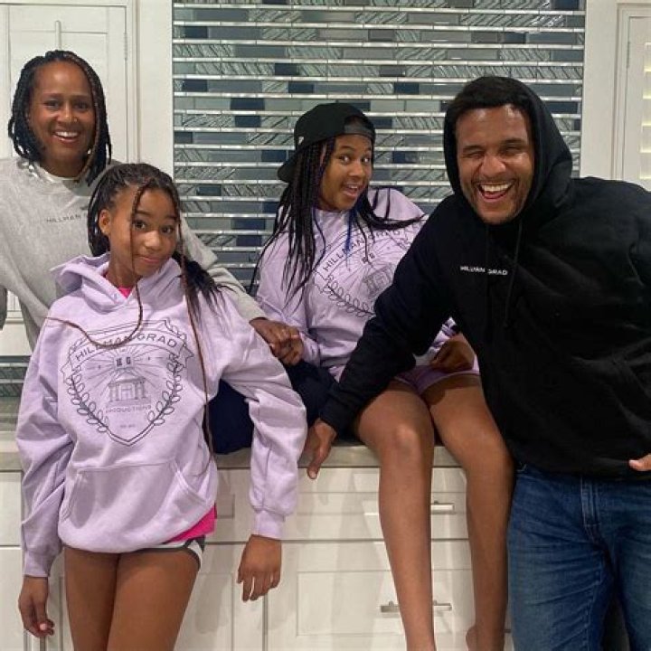 Comedian David Arnold and family WGNTV