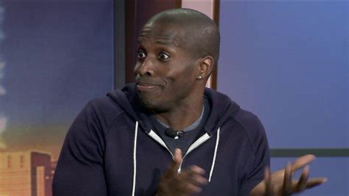 Comedian Godfrey on Chicago weather, growing up in area WGNTV