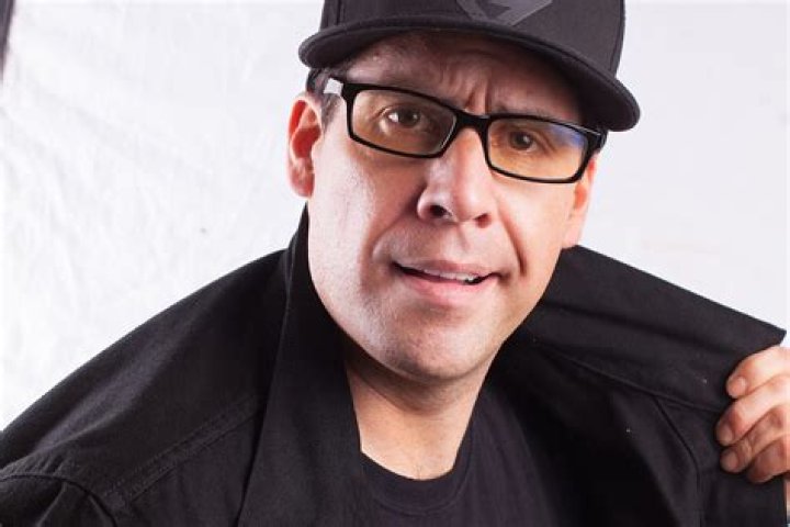 Comedian Pablo Francisco, man of many voices, brings them all to