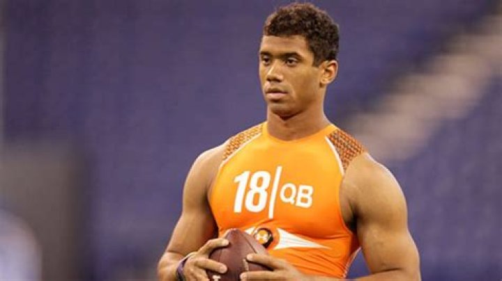 Comparing Vernon Adams Jr. and Russell Wilson's NFL combine