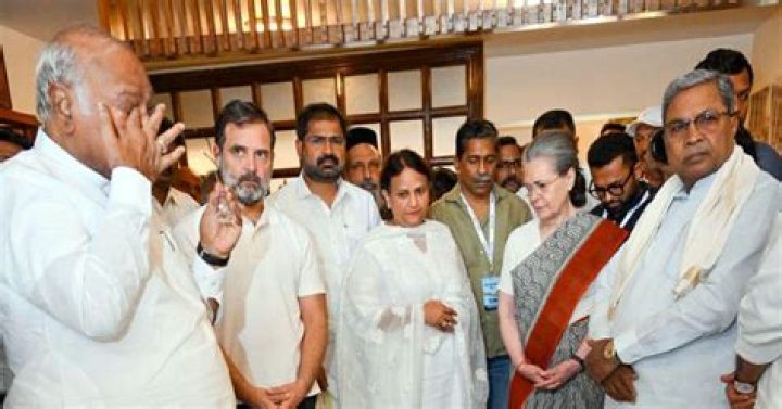 Congress to field Oommen Chandy's family member from Puthuppalli seat