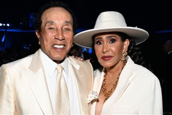 Conozca a Frances Glandney y su ex esposa Hollywood Life