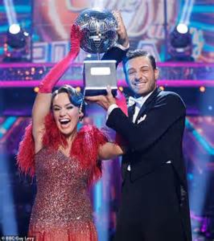 Coronation Street’s Ellie Leach celebrates birthday in glam party with