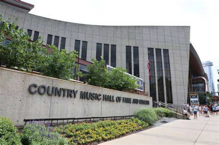 Country Music Hall of Fame Singer Connie Smith Releases Soaring New