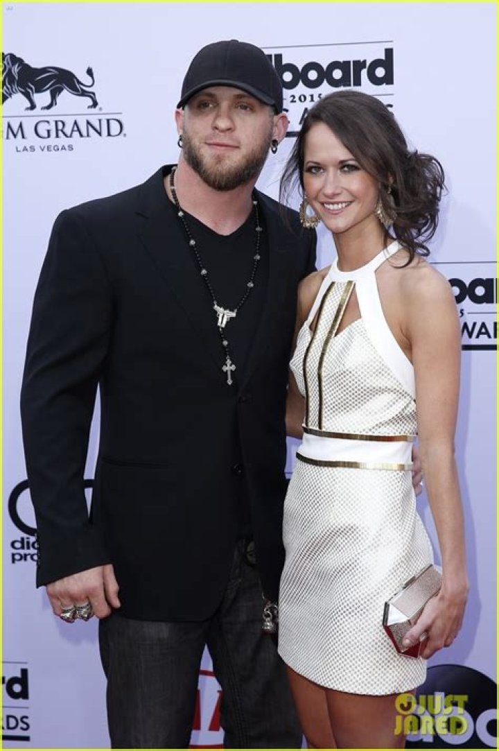 Country Singer Brantley Gilbert Marries Amber Cochran! Photo 3405776
