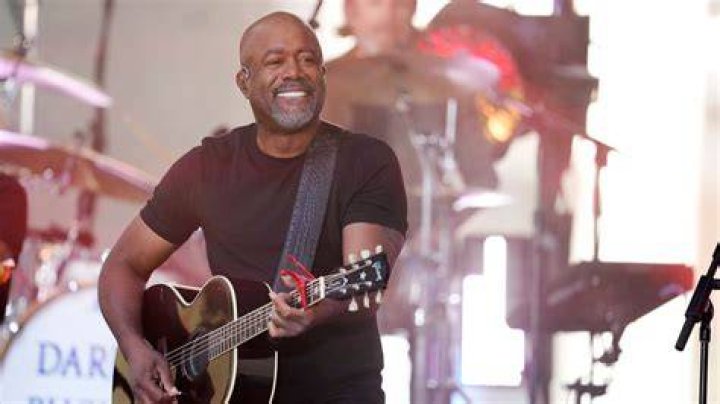 Country singer, Darius Rucker & wife, Beth Leonard w/family Darius