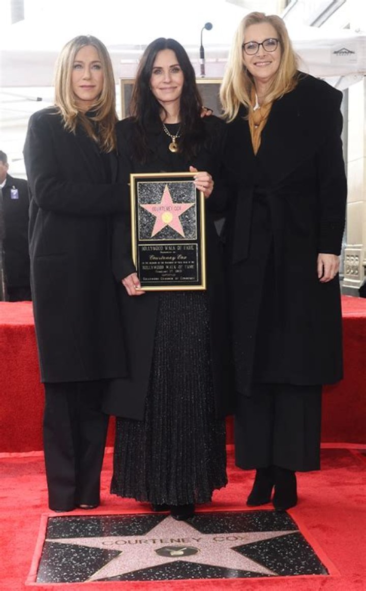 Courteney Cox Reunites with Friends Jennifer Aniston and Lisa Kudrow
