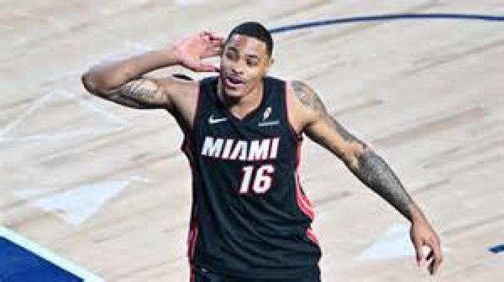 Coveted Transfer Keshad Johnson Cuts His List To 5 Schools The Spun