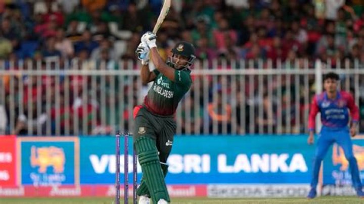 Cricket Streaming Cricketer Shakib Al Hasan Wife Shishir Romentic Photos