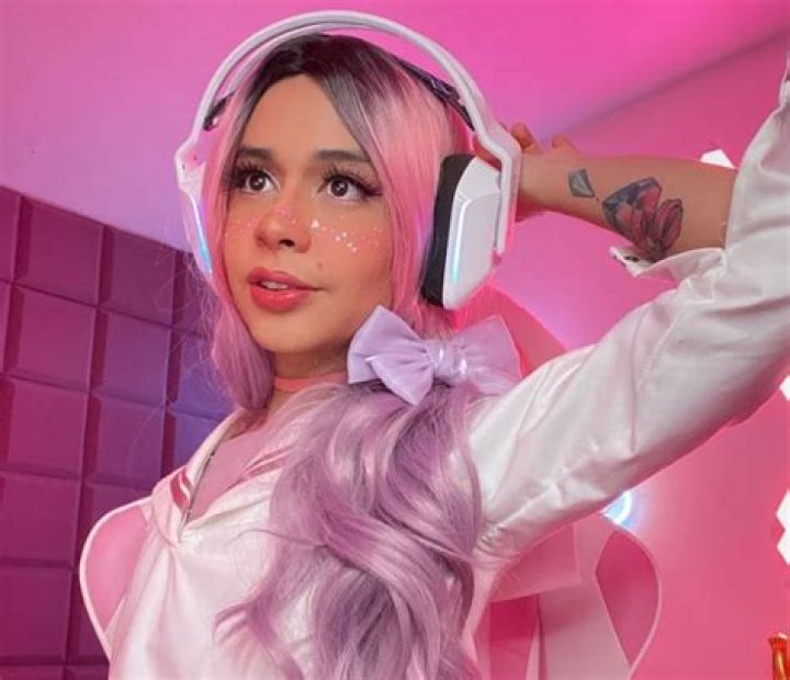 Crystal Molly Wikipedia, Age, Real Name