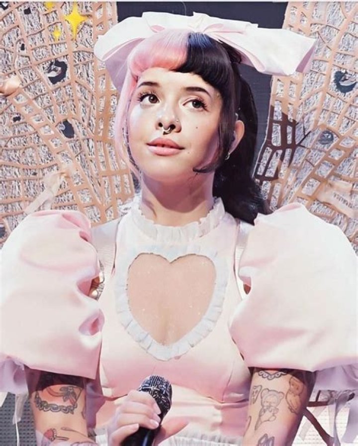 Cute Pictures of Melanie Martinez Crybabies Amino