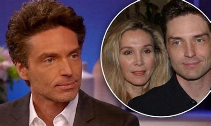 Cynthia Rhodes Relationships