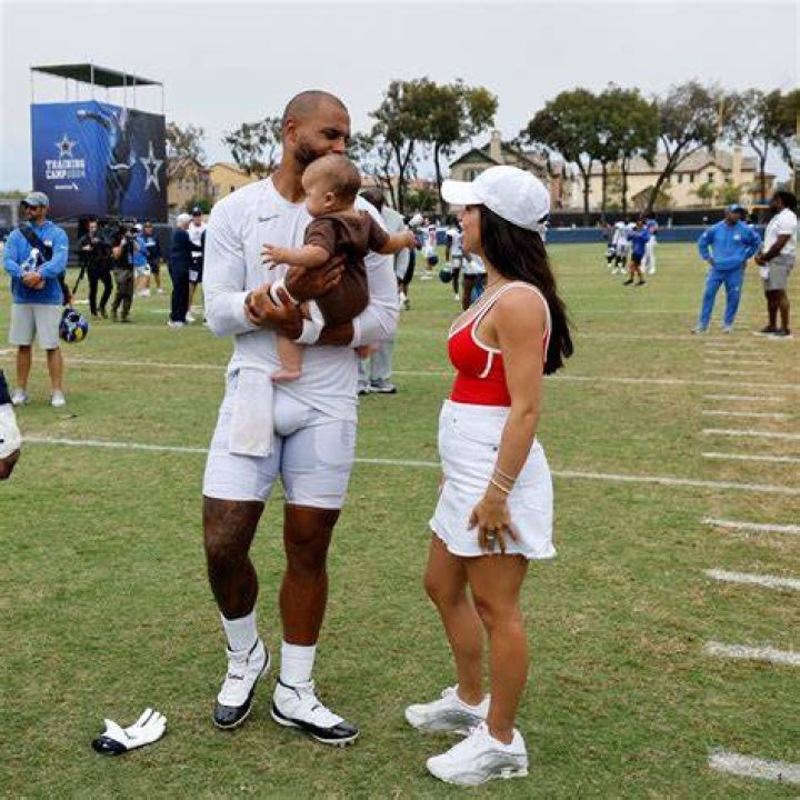 Dak Prescott Girlfriend